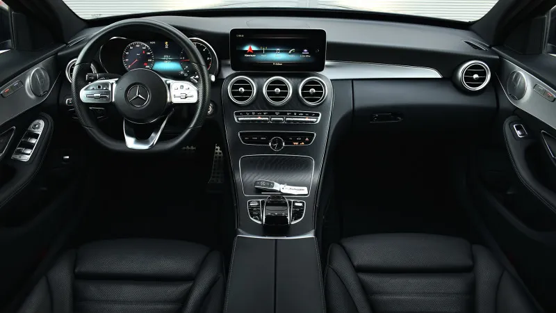 Mercedes-Benz C 300 d AMG Line 4MATIC Image 8